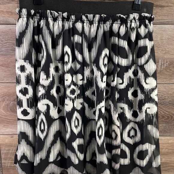NUE OPTIONS Women’s Wide Band Skirt Black White Short A-Line Flowy Size 8 - Picture 2 of 7